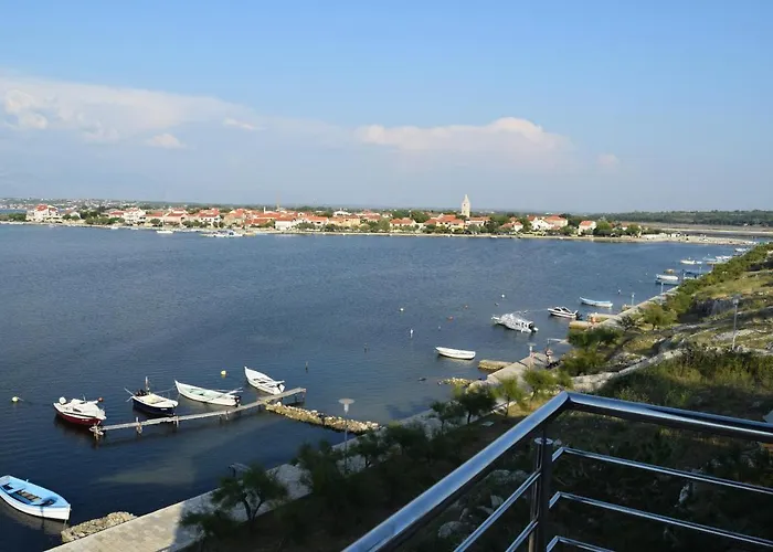 Seaside With A Swimming Pool - Zadar - 6153 شقة