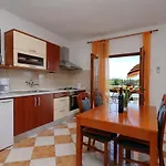 Apartamento Seaside With A Swimming Pool - Zadar - 6153