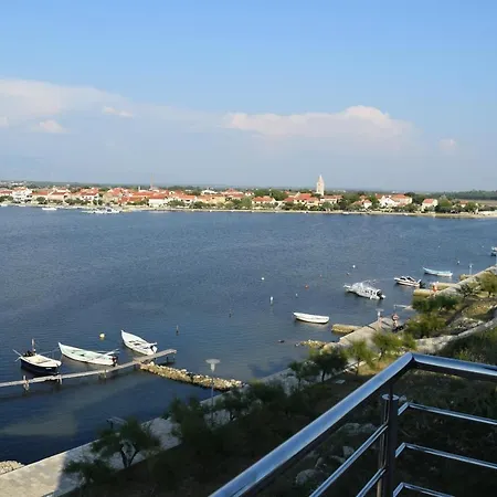 Seaside With A Swimming Pool Nin, Zadar - 6153 Apartmán