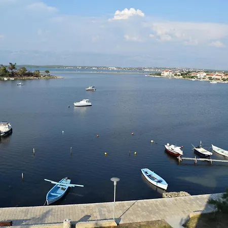Seaside With A Swimming Pool Nin, Zadar - 6153 Apartman